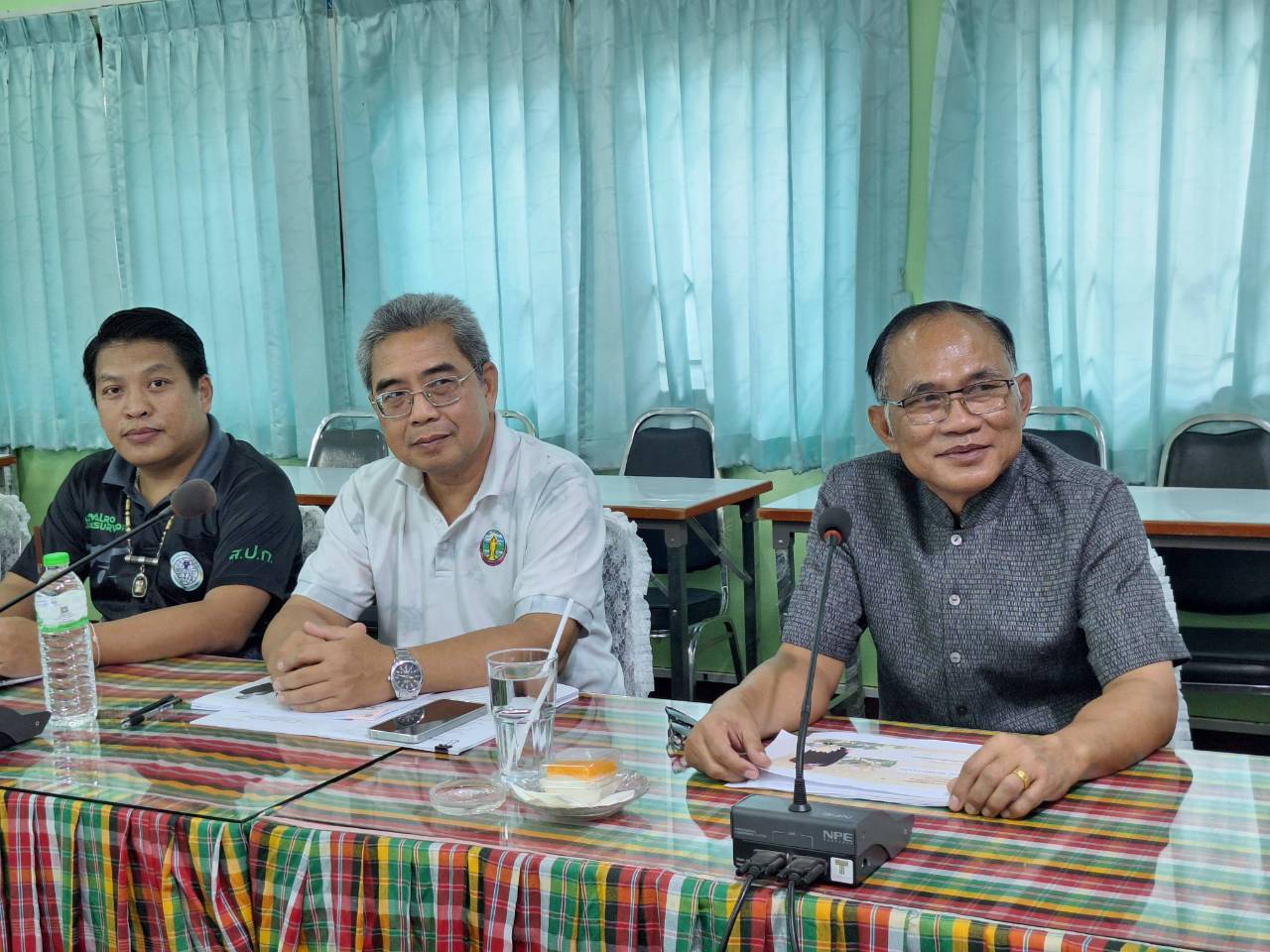 title - ผู้ตรวจราชการ ส.ป.ก. ลงพื้นที่จังหวัดหนองบัวลำภู ประชุมติดตามความก้าวหน้าผลการดำเนินงาน พร้อมตรวจเยี่ยมให้กำลังใจเกษตรกรแปลงใหญ่พืชผักและสมุนไพร 